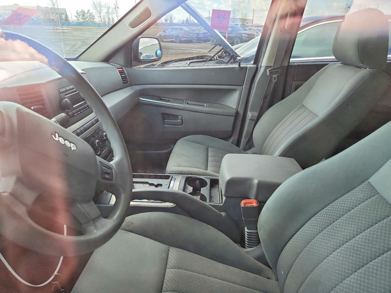 2005 JEEP Cherokee VIN 1J4GR48K05C671329 photo 8