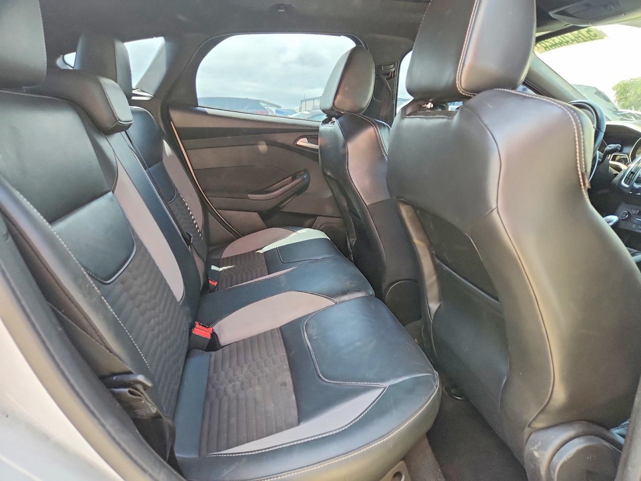 2017 Ford Focus VIN 1FADP3L98HL284793 photo 10