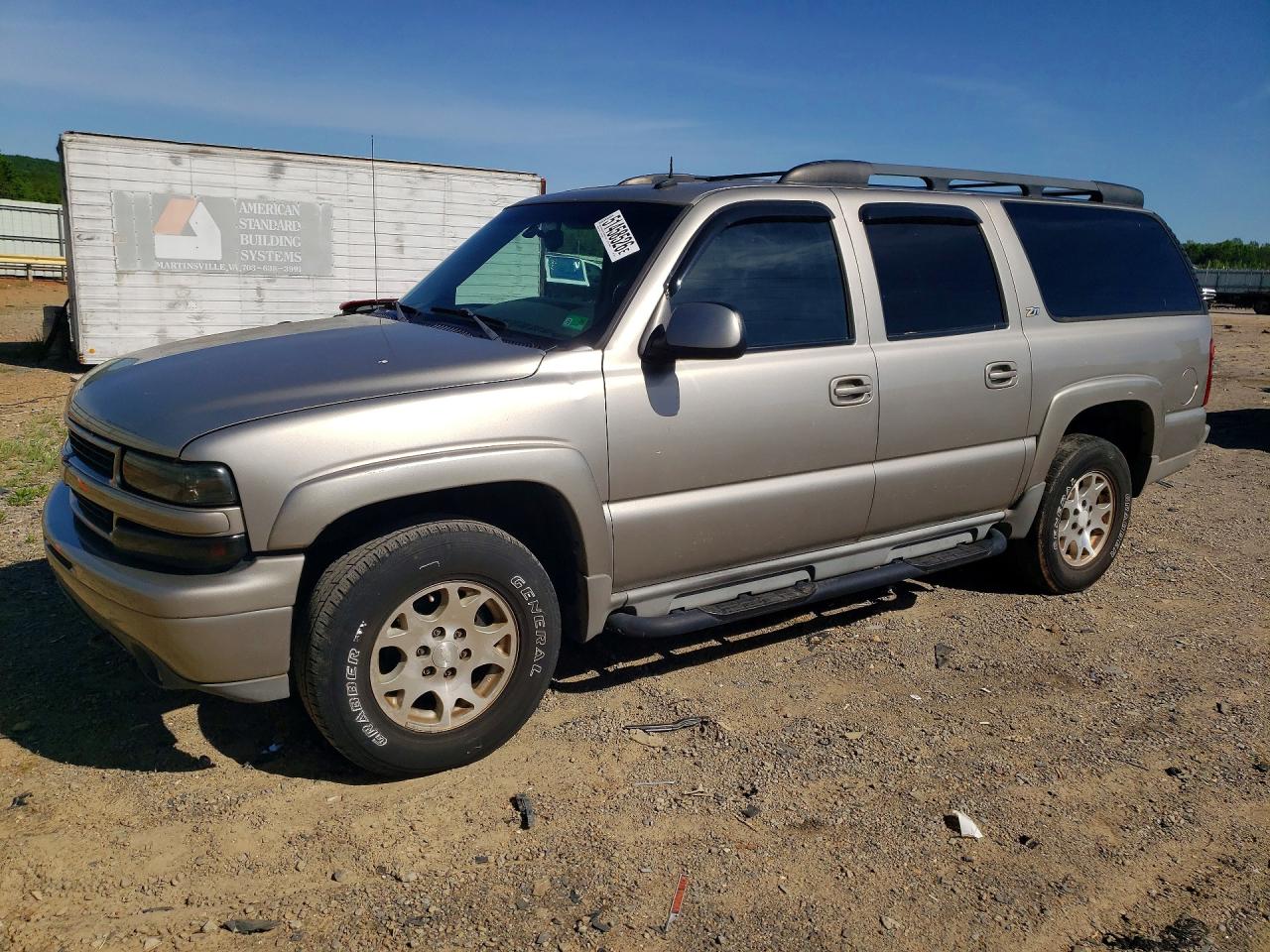 2002 Chevrolet Suburban VIN 3GNFK16Z22G335833 photo 1