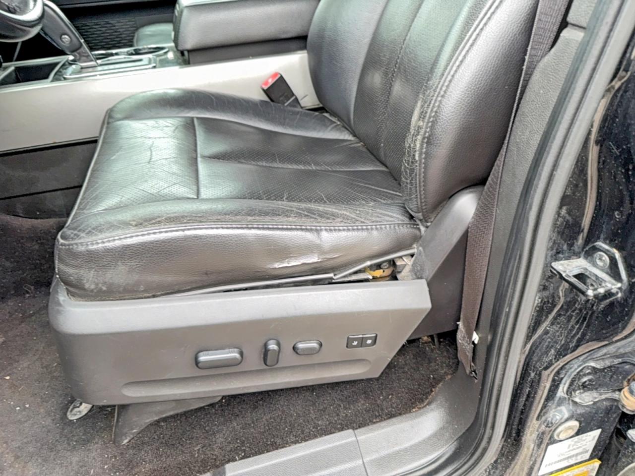2014 Ford Expedition VIN 1FMJU2A55EEF03527 photo 12