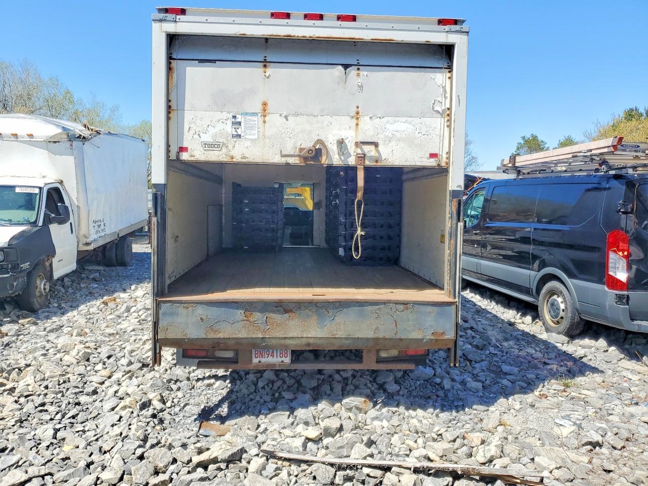 2010 Ford Econoline VIN 1FDWE3FL7ADA89005 photo 6