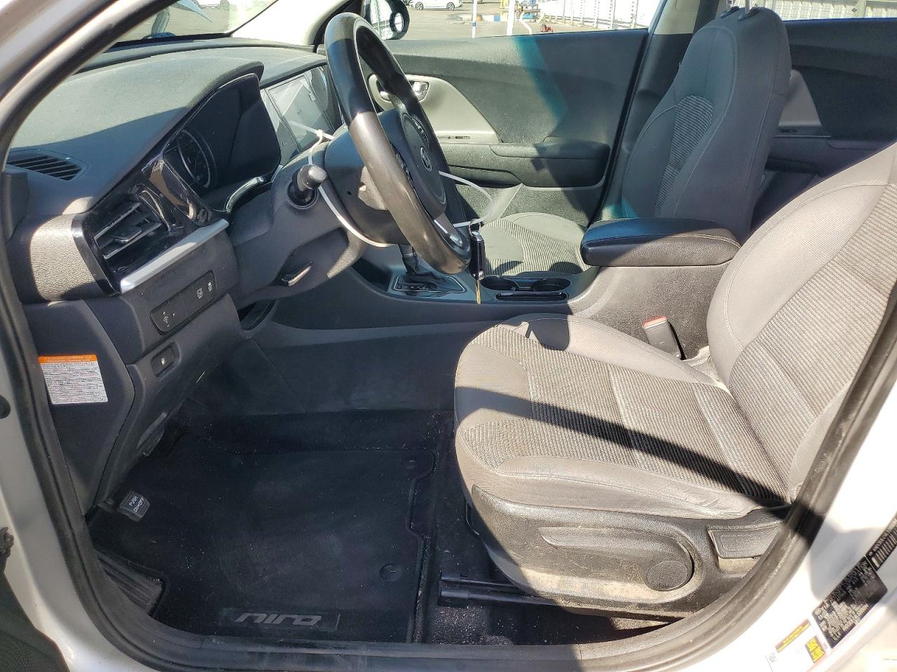 2020 Kia Niro 4d ex VIN KNDCB3LC4L5395094 photo 7