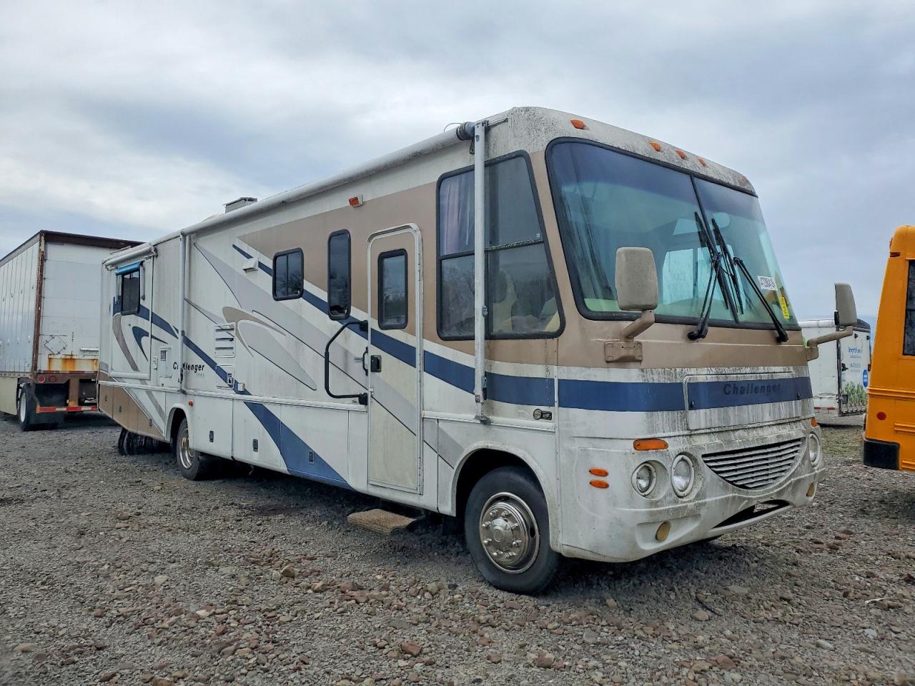 2003 WORKHORSE All other VIN 5B4MP67G733371782 photo 1