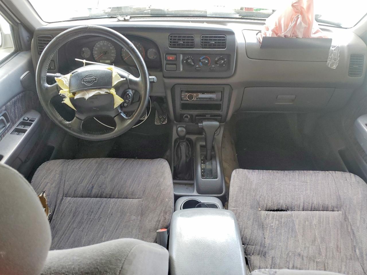 2000 NISSAN Frontier VIN 1N6ED27Y2YC338377 photo 8