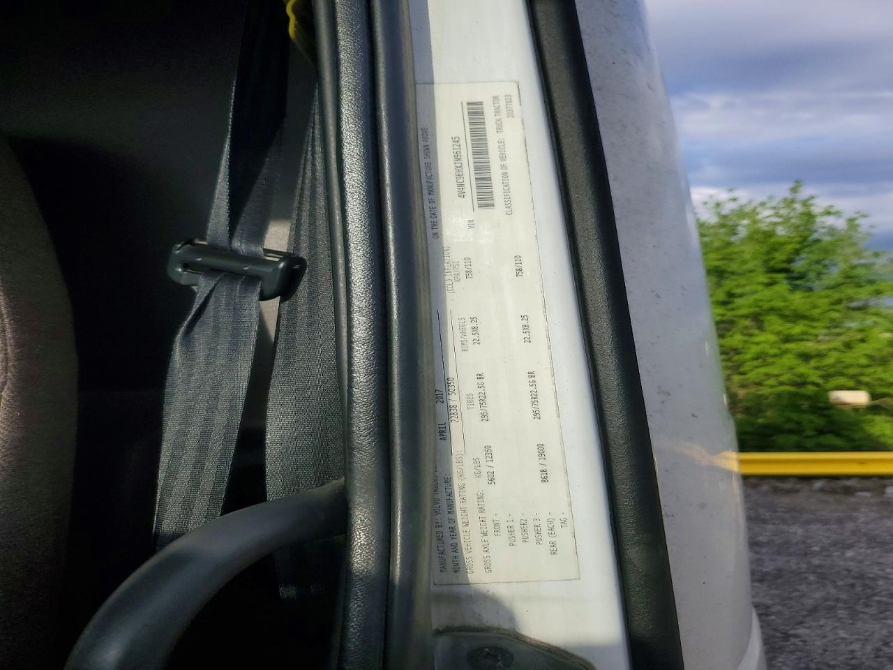 2018 Volvo Vn VIN 4V4NC9EHXJN961245 photo 10