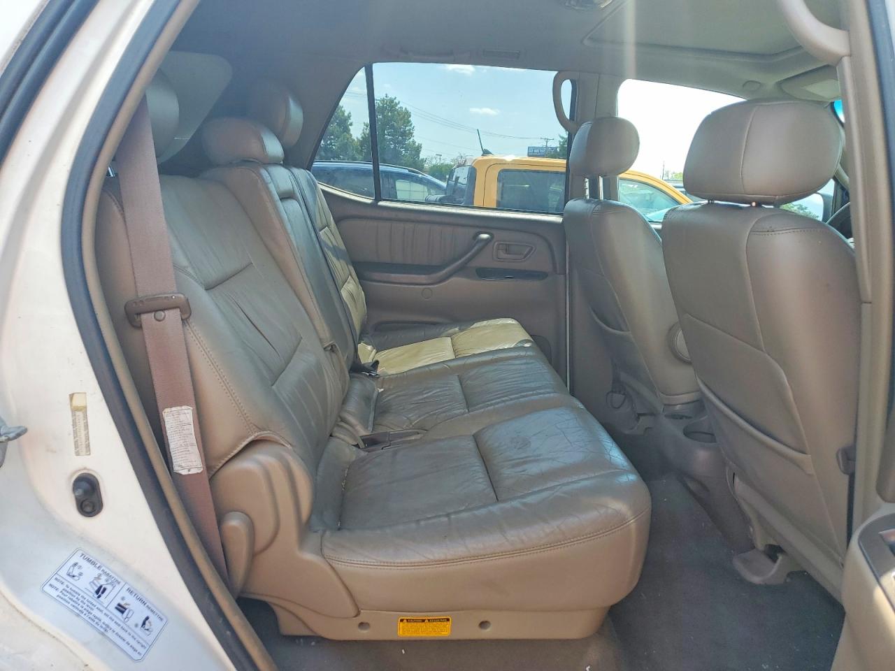 2004 Toyota Sequoia VIN 5TDBT48A94S221135 photo 11