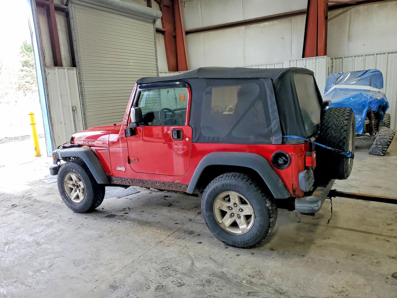 2004 Jeep Wrangler / VIN 1J4FA69S74P705058 photo 2