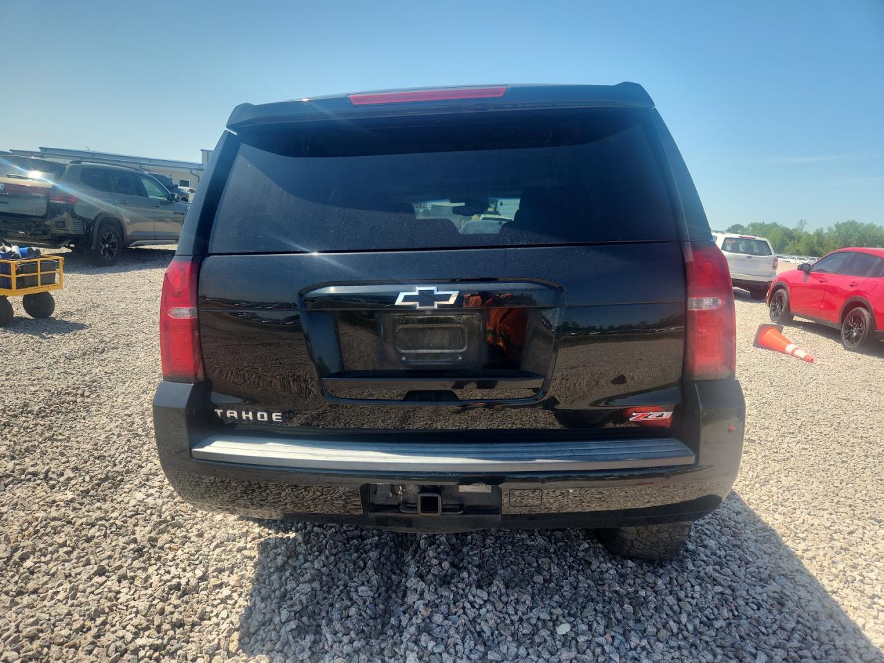 2018 Chevrolet Tahoe VIN 1GNSKBKC4JR278104 photo 6
