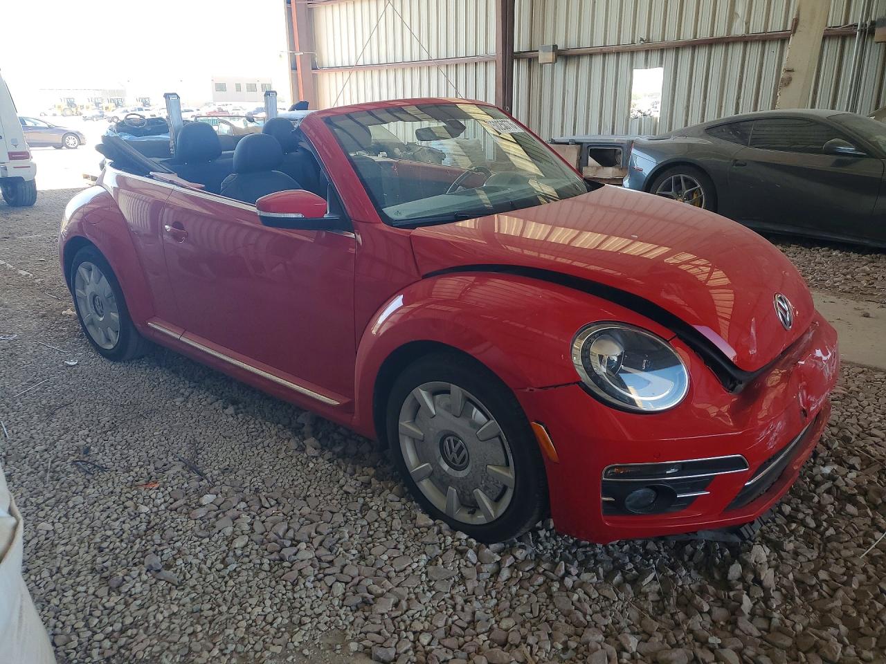 2019 Volkswagen Beetle VIN 3VW5DAAT6KM505420 photo 4