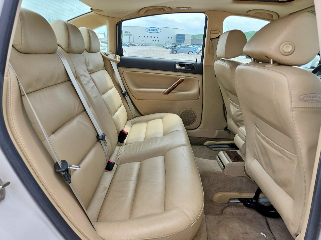 1999 VOLKSWAGEN Passat VIN WVWPD63B0XE491640 photo 10