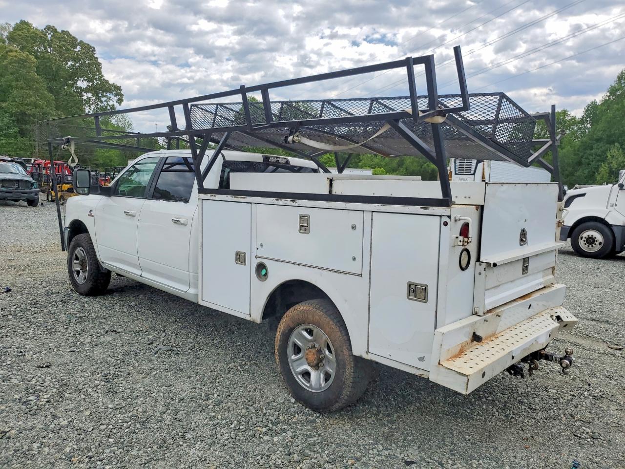 2019 Ram 2500 VIN 3C6UR5JL3KG718712 photo 2