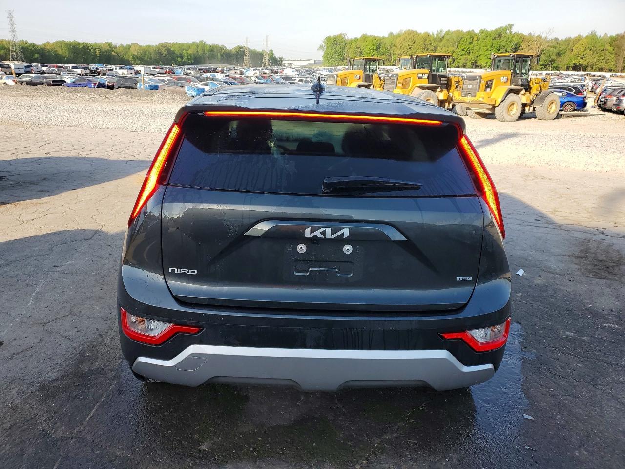 2026 KIA Niro VIN KNDCP3LE2T5319425 photo 6