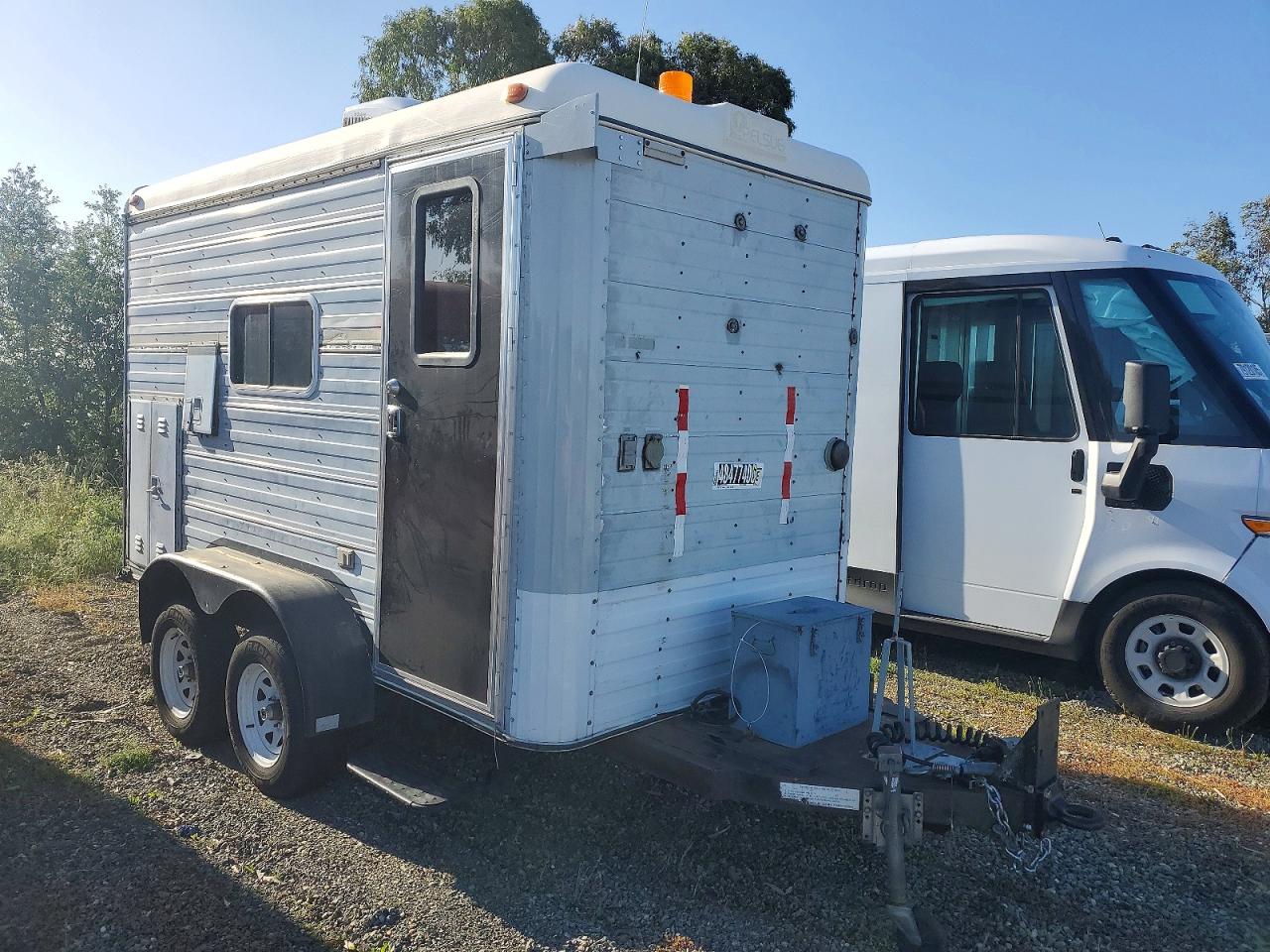 1990 PELSUE FIBER OPTIC SPLICING TRAILER VIN 1P9VF1228L1139027 photo 2