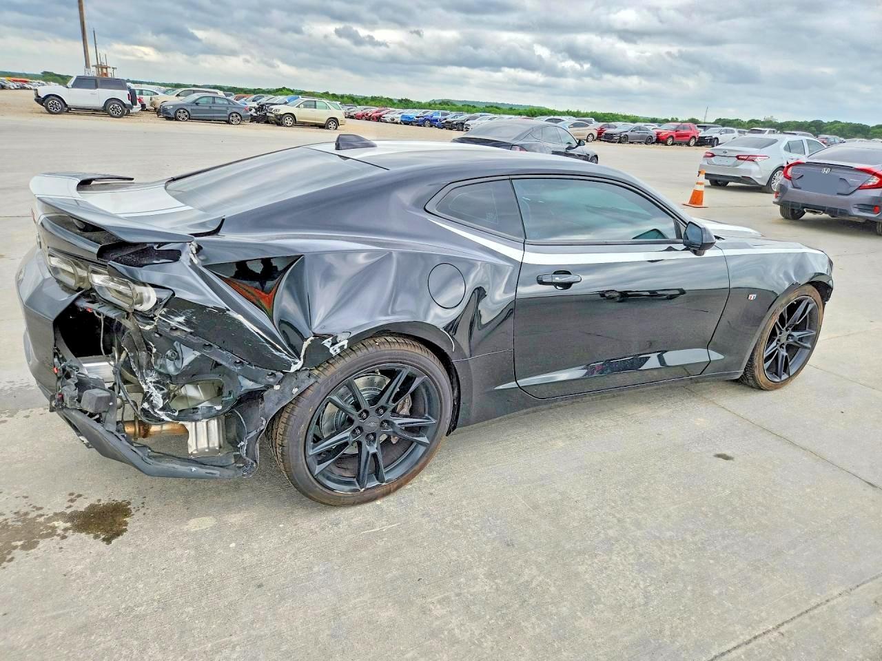 2021 Chevrolet Camaro VIN 1G1FH1R79M0129779 photo 3