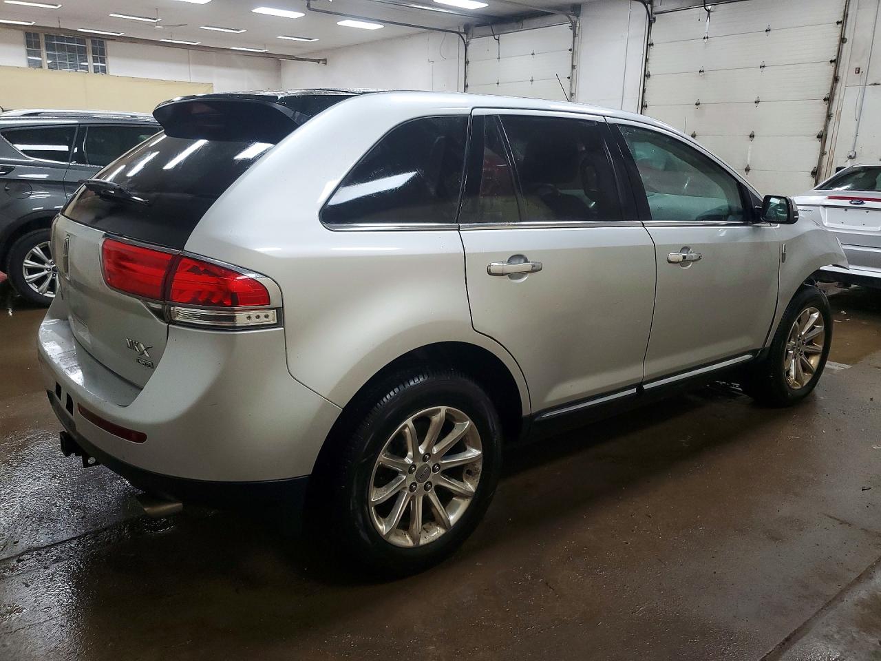2013 Lincoln Mkx VIN 2LMDJ8JK6DBL17380 photo 3