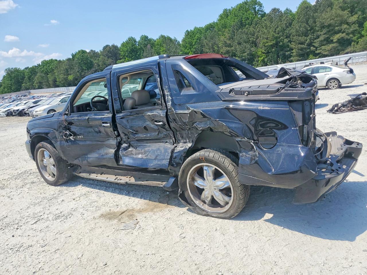 2003 Cadillac Escalade VIN 3GYEK63N23G165147 photo 2