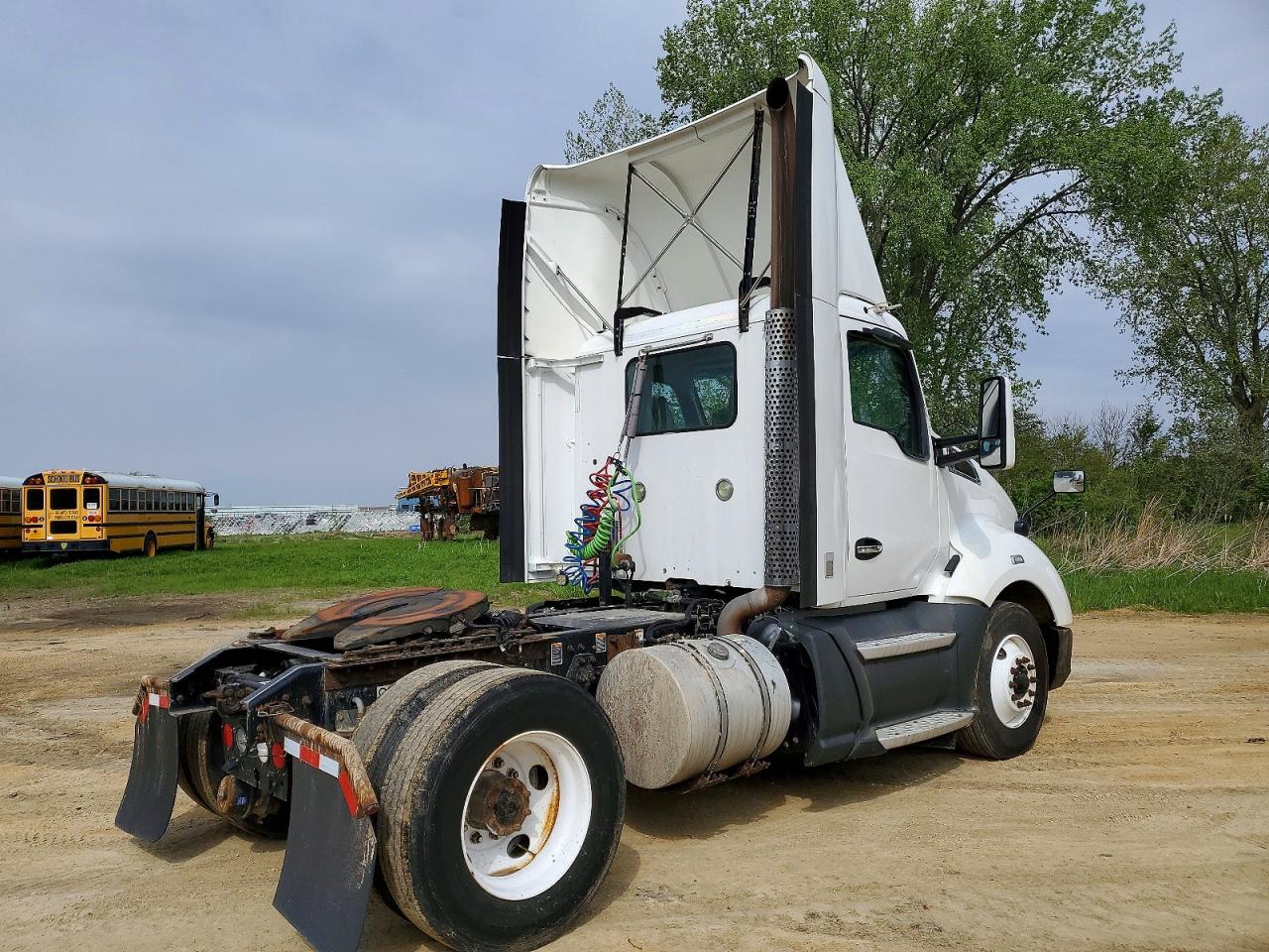 2016 KENWORTH All other VIN 1XKYA48XXGJ496331 photo 4