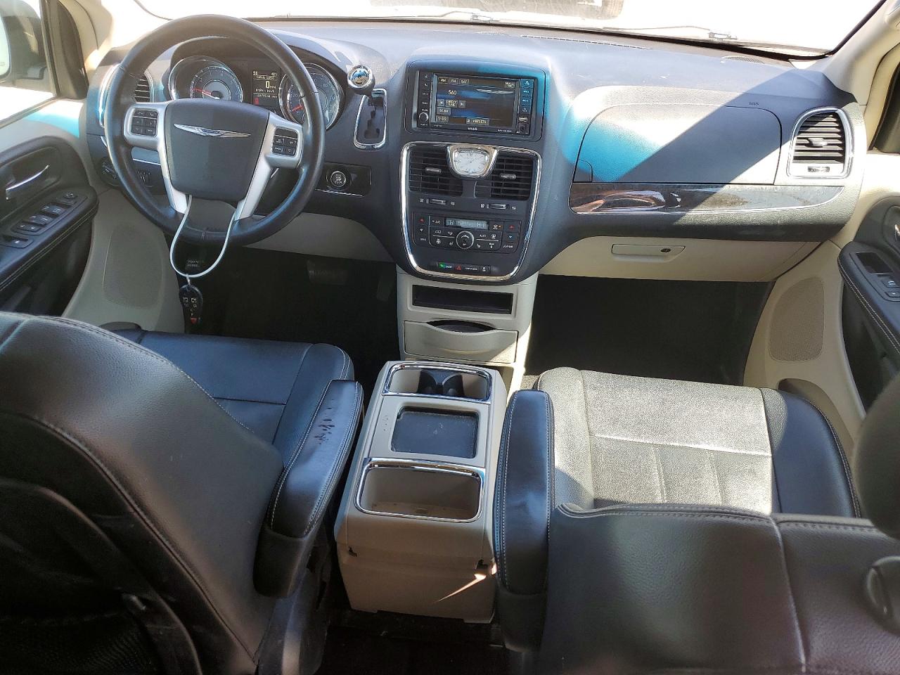 2016 Chrysler Minivan VIN 2C4RC1BG1GR253200 photo 8
