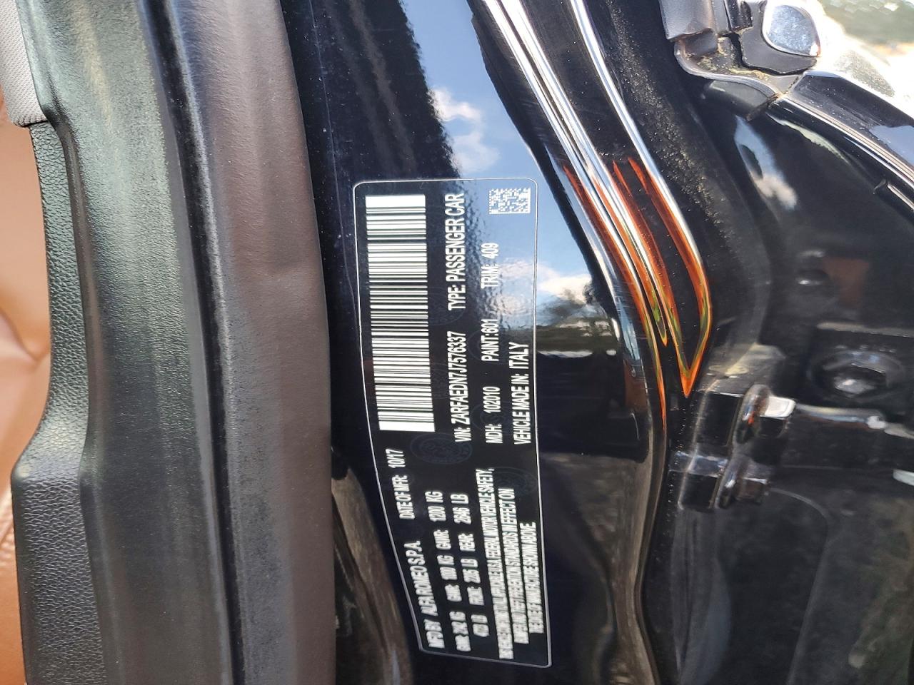 2018 ALFA Giulia VIN ZARFAEDN7J7576337 photo 12