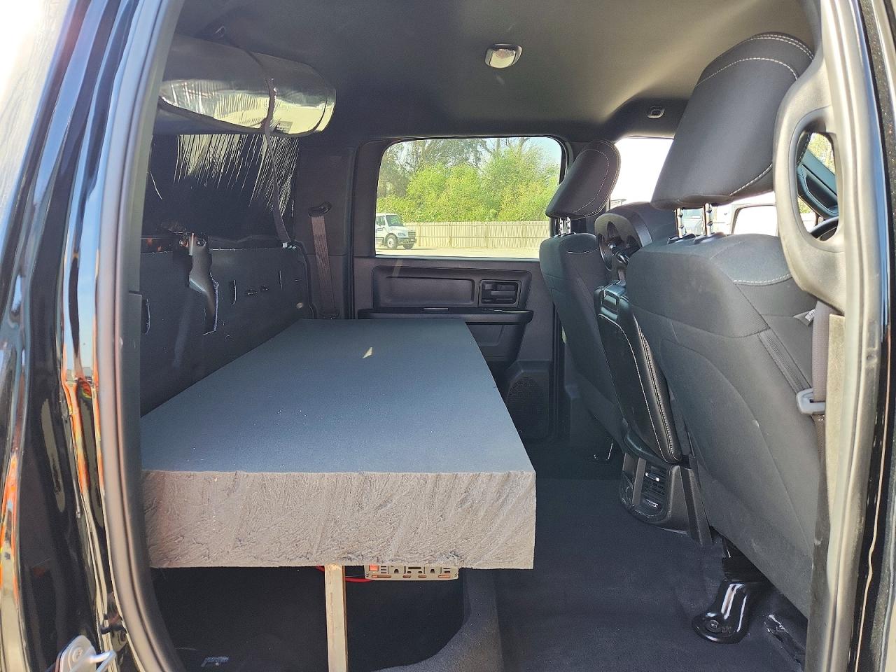 2025 Ram 3500 VIN 3C63RRGL6SG554625 photo 10
