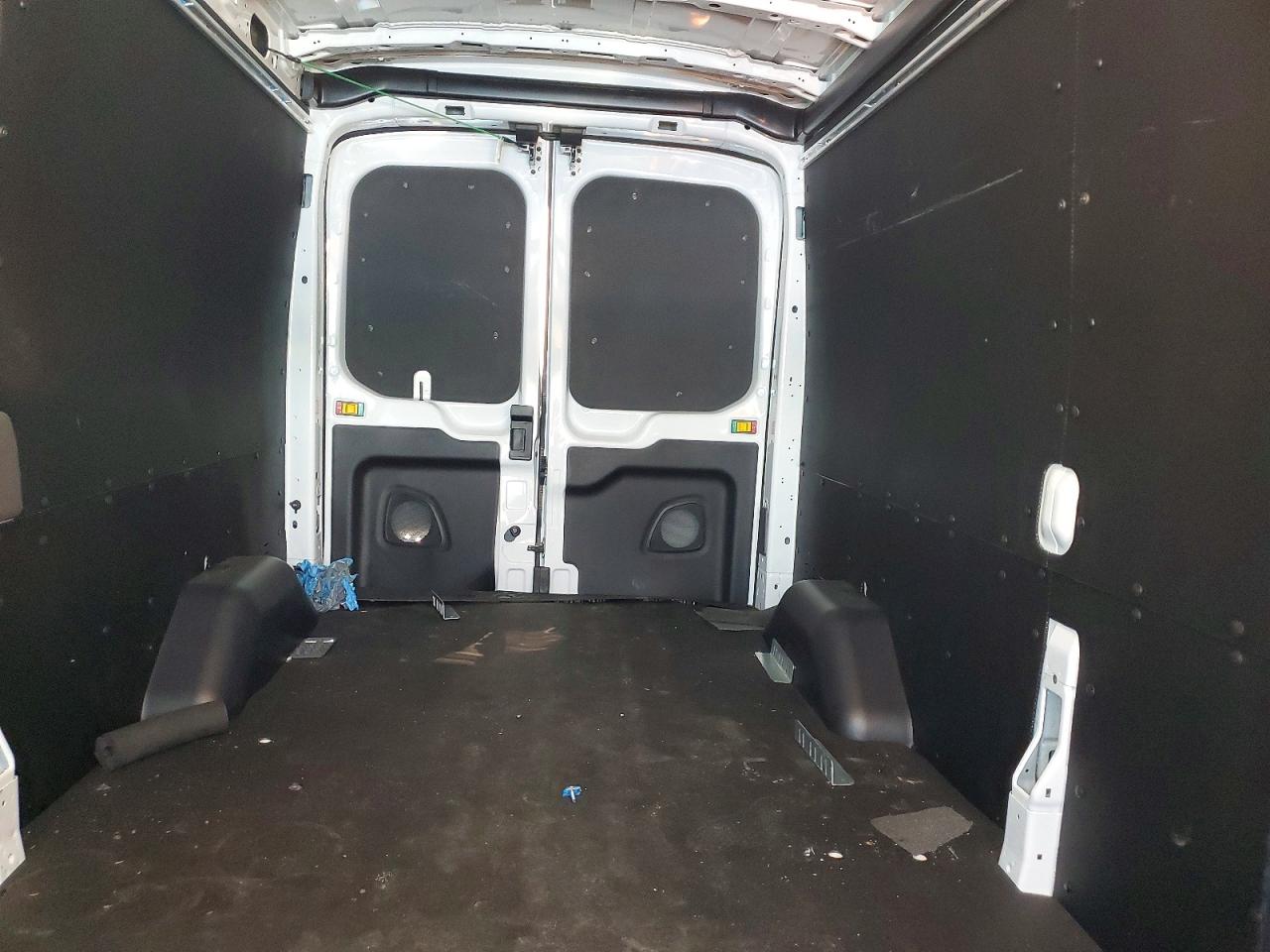 2025 Ford Transit VIN 1FTBR1C80SKA31777 photo 10