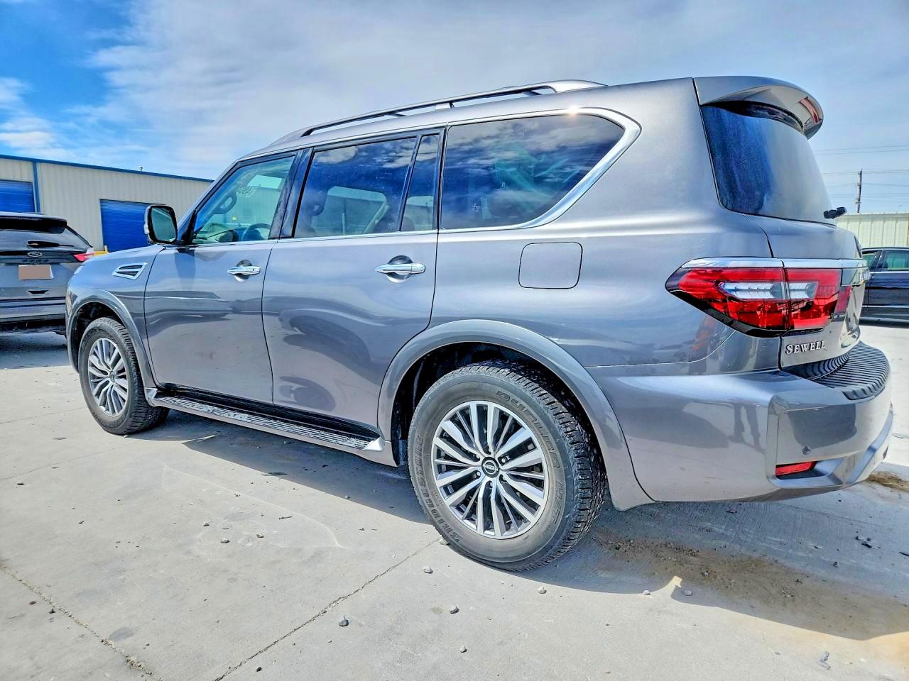 2023 Nissan Armada VIN JN8AY2BC8P9182718 photo 2