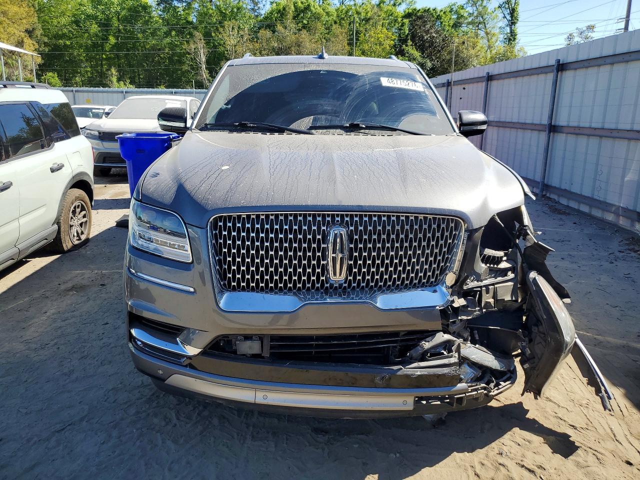 2021 Lincoln Navigator VIN 5LMJJ2LT3MEL07618 photo 5