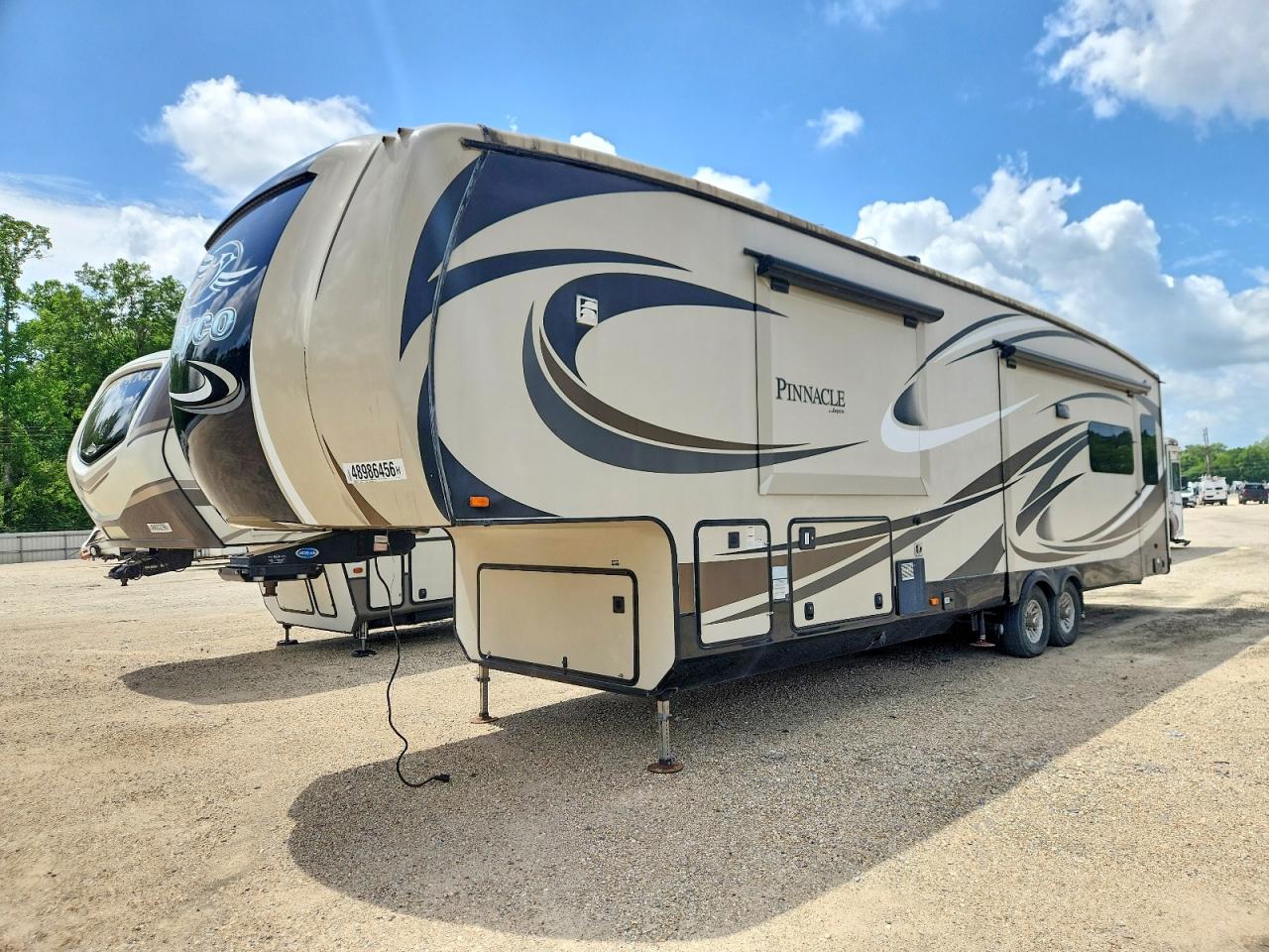 2016 JAYCO All models VIN 1UJCJ0BV9G1RL0051 photo 2