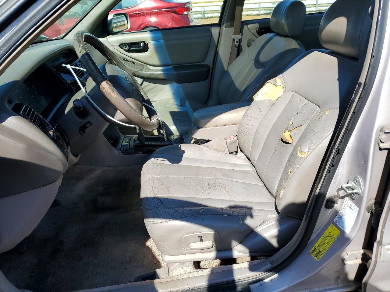 1998 Toyota Avalon VIN 4T1BF18B0WU260172 photo 7