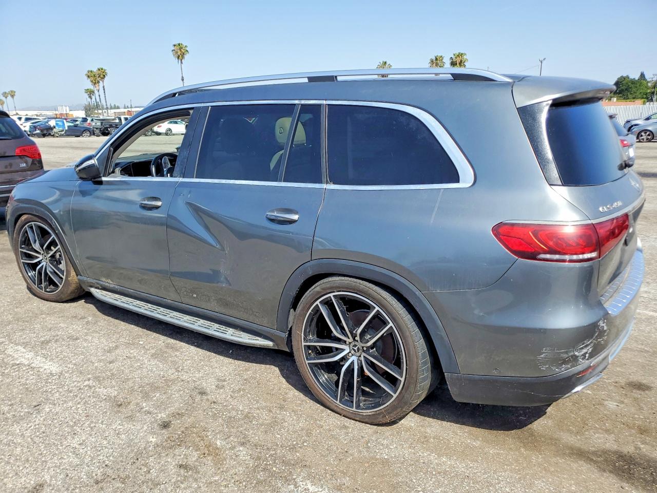 2020 Mercedes-Benz Gls-class VIN 4JGFF5KE8LA168770 photo 2