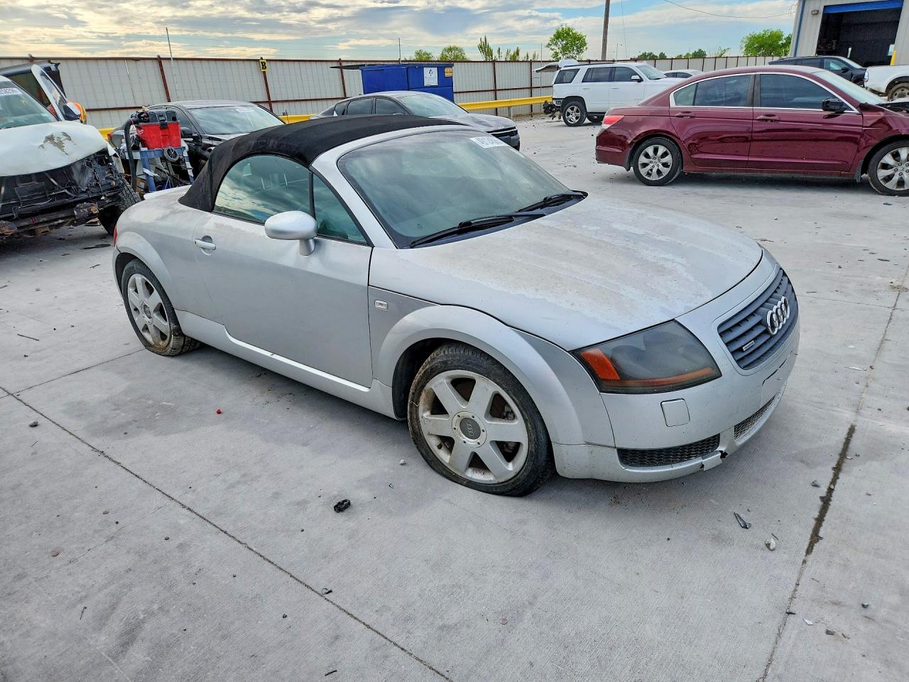 2001 Audi Tt VIN TRUUT28N911028899 photo 4