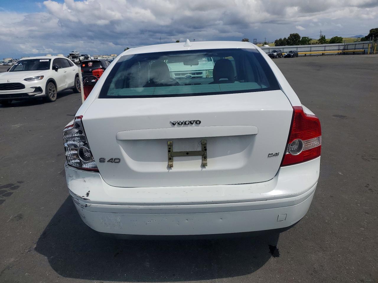 2005 Volvo S40 VIN YV1MS390452101810 photo 6