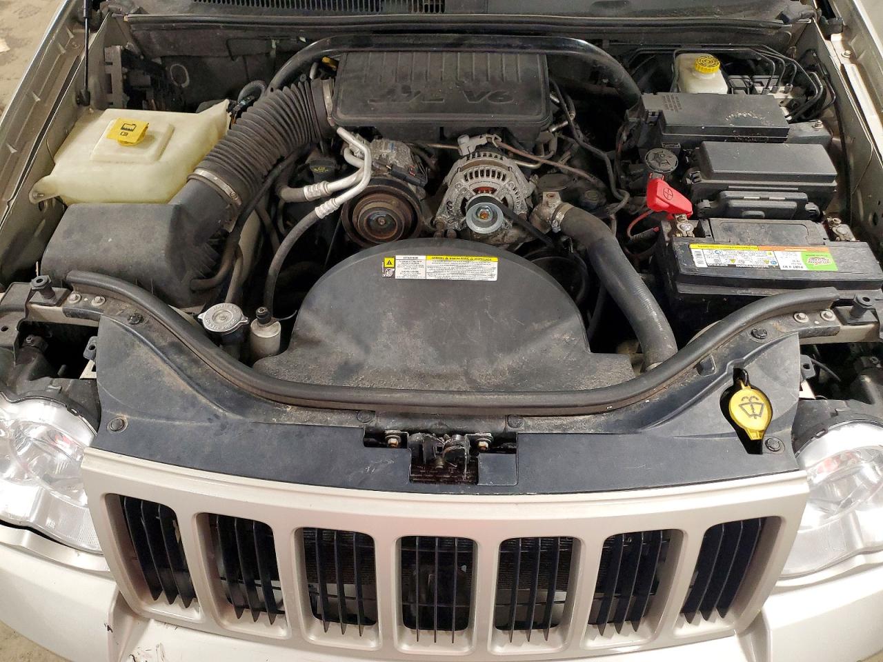 2010 Jeep Cherokee VIN 1J4PR4GK7AC117460 photo 11
