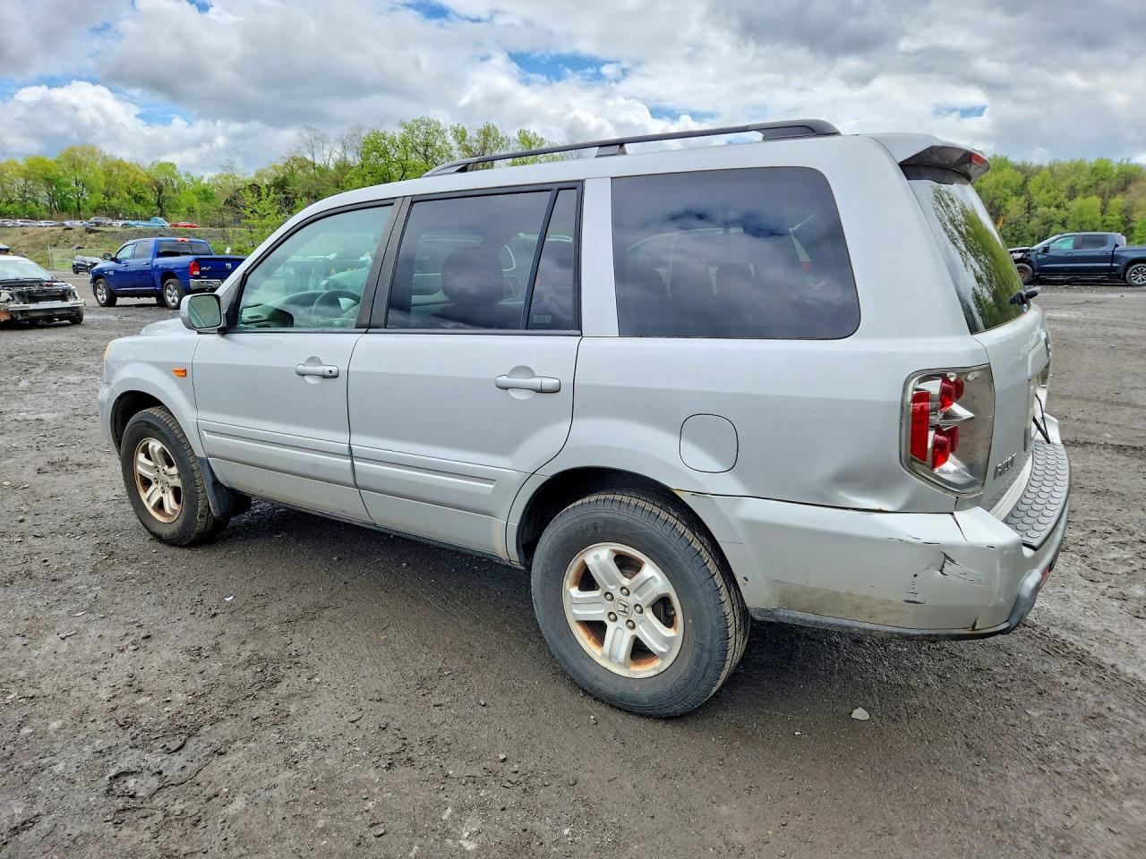 2008 Honda Pilot VIN 5FNYF182X8B055954 photo 2