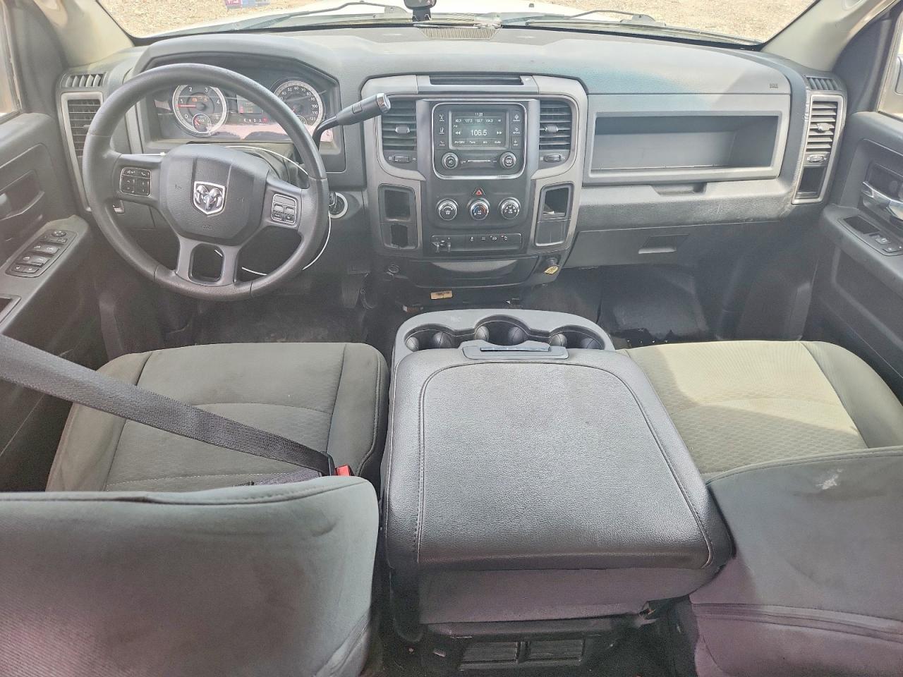 2015 Ram 3500 VIN 3C63RPGL0FG555568 photo 8