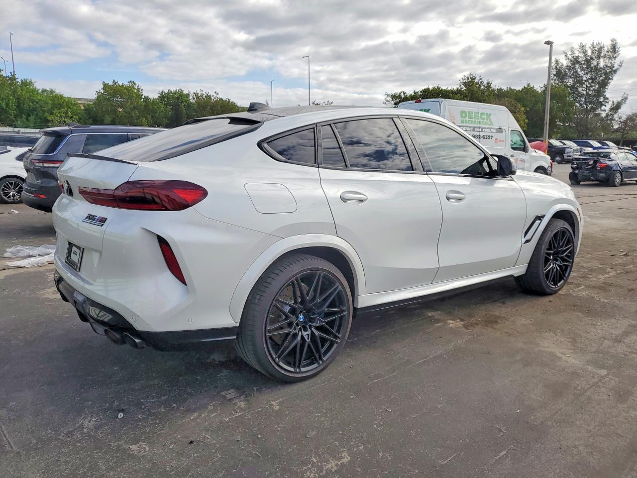 2020 BMW X6 VIN 5YMCY0C09L9B05681 photo 3