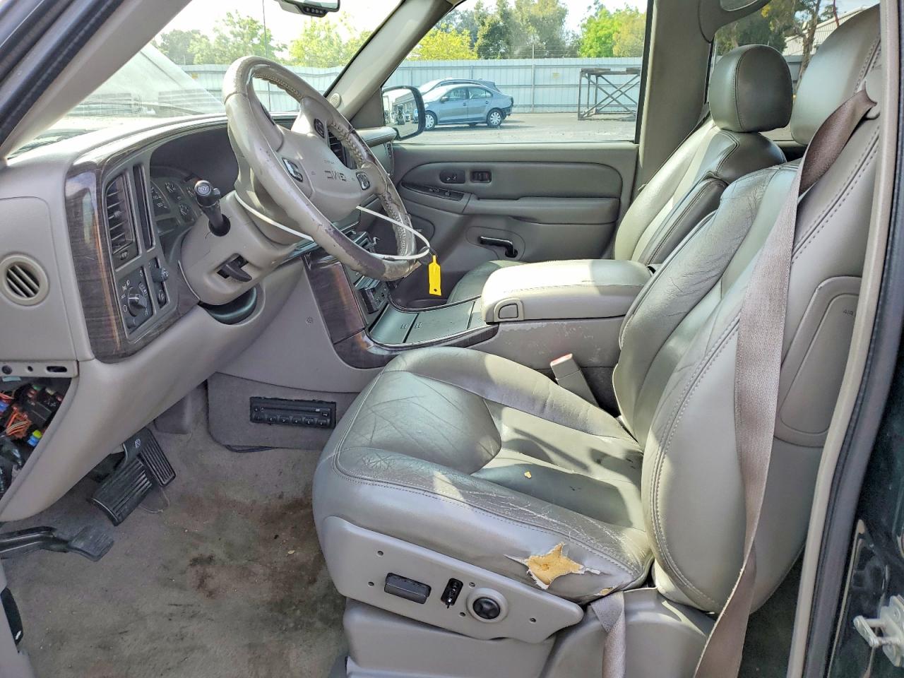 2005 GMC Yukon VIN 1GKFK66U65J234490 photo 7