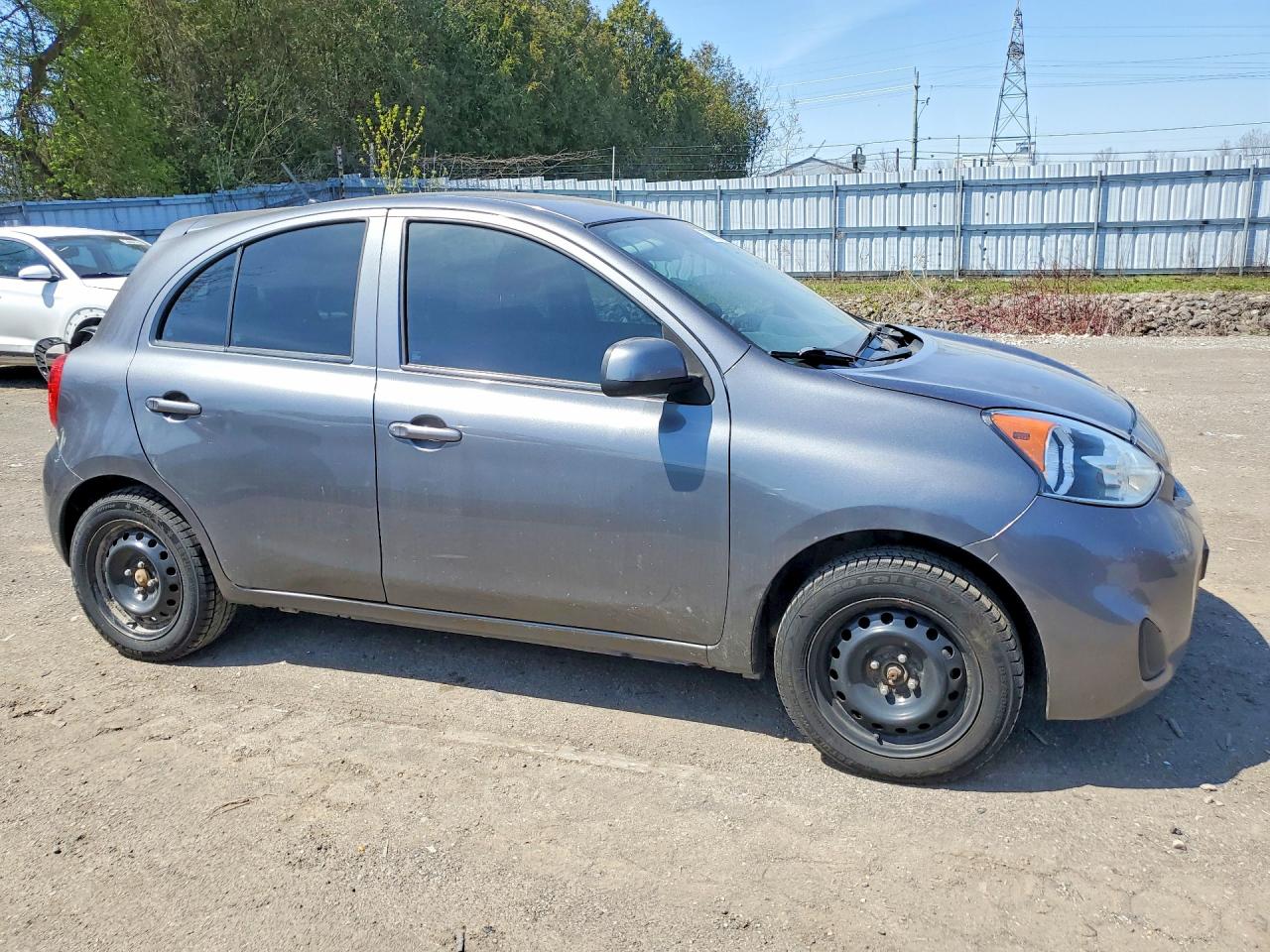 2017 NISS Micra VIN 3N1CK3CP4HL259979 photo 4
