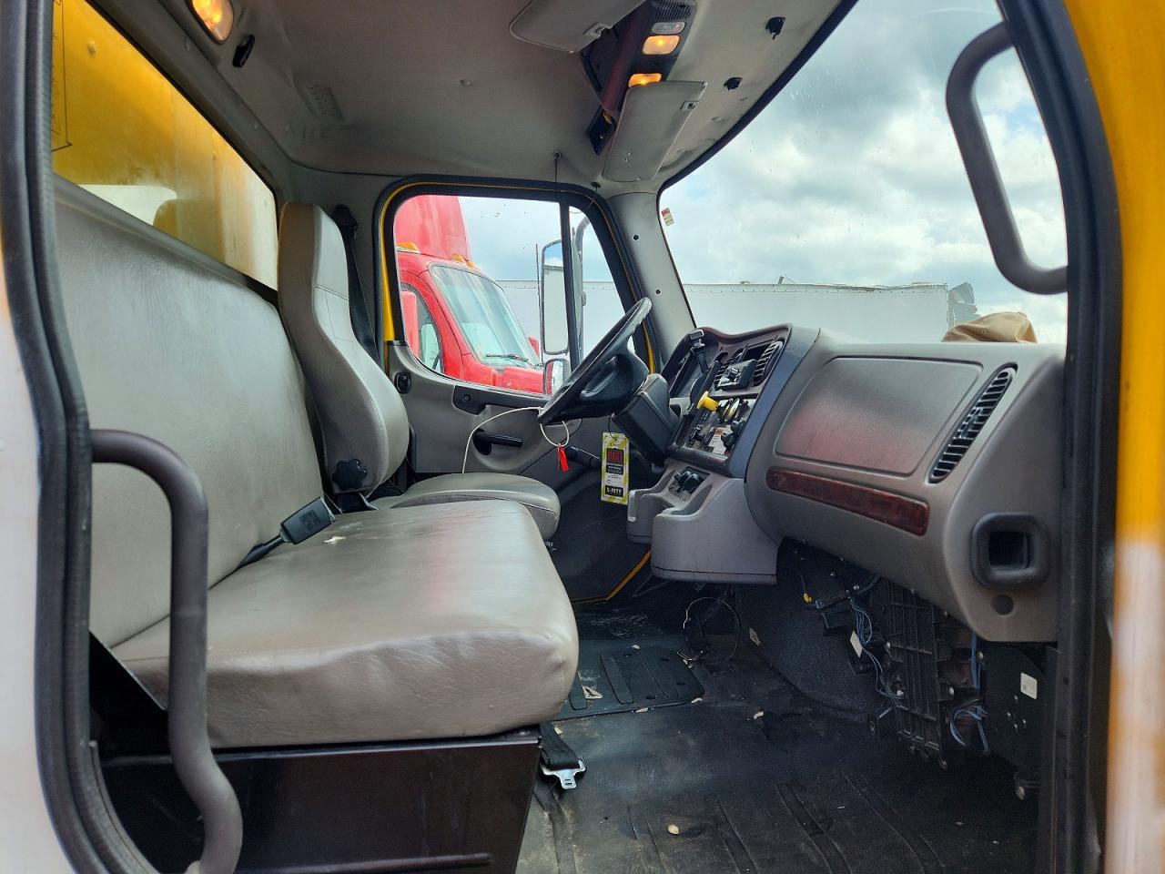 2018 FREIGHTLINER All other VIN 3ALACWFC8JDJH4648 photo 11