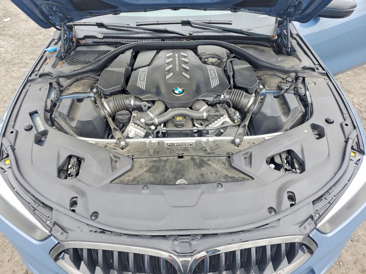 2022 BMW M8 VIN WBAGV8C01NCJ92820 photo 11