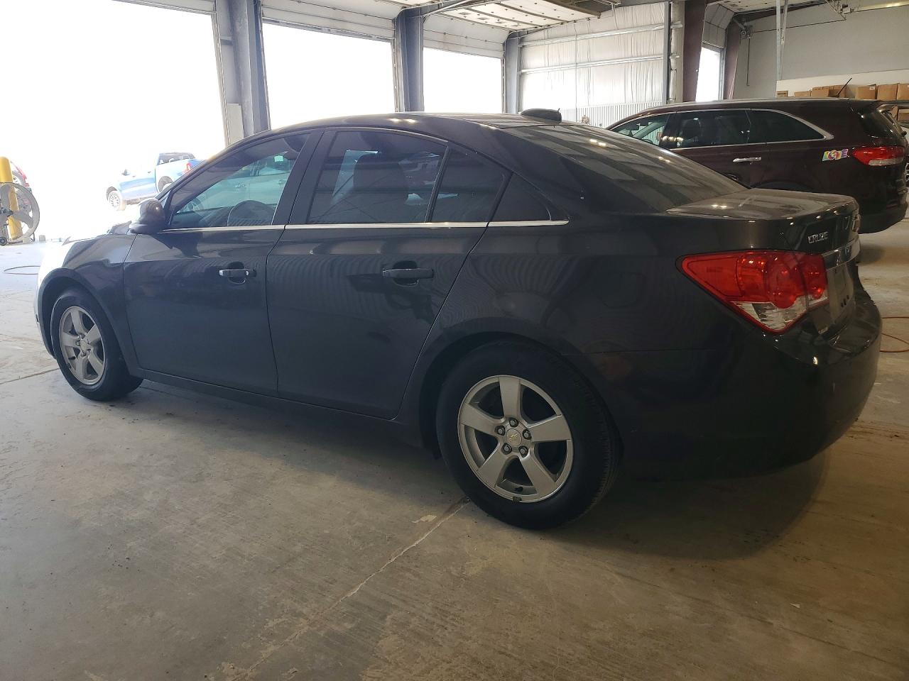 2015 Chevrolet Cruze VIN 1G1PC5SB8F7283953 photo 2