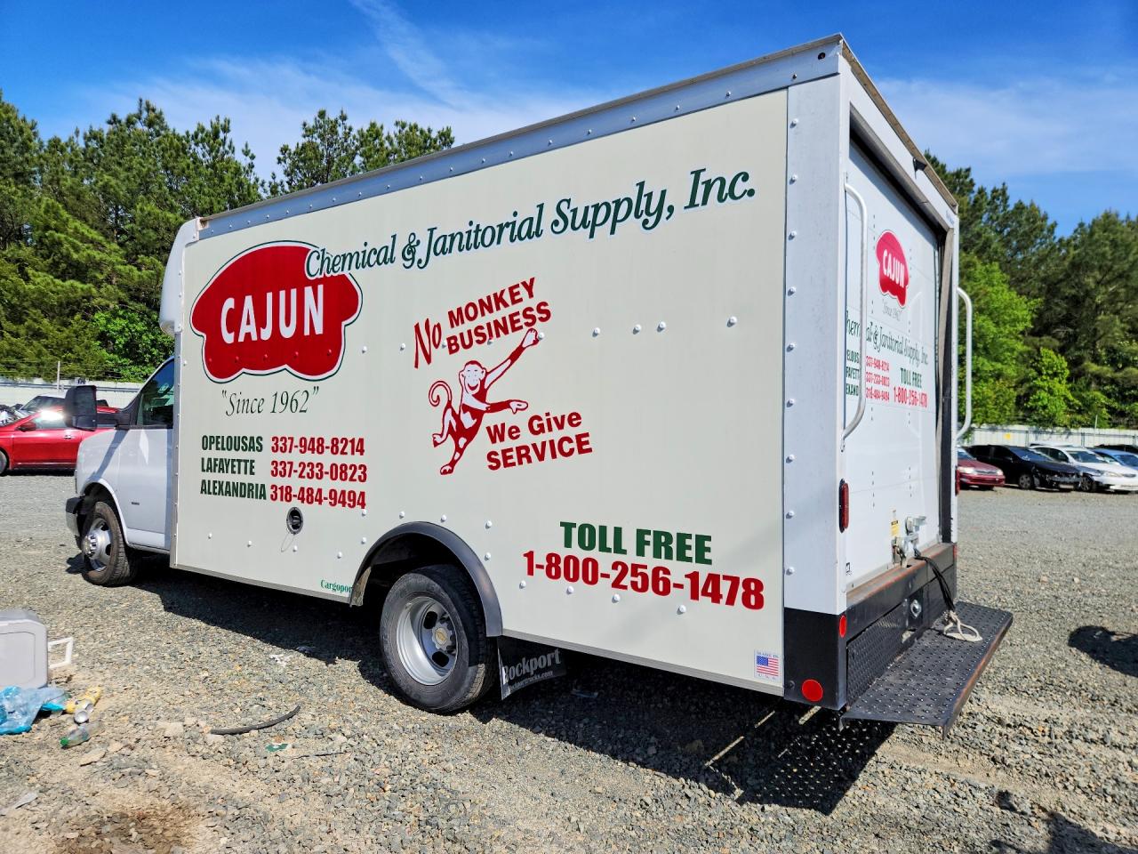 2022 CHEVROLET Express VIN 1GB3GSC75N1243211 photo 2