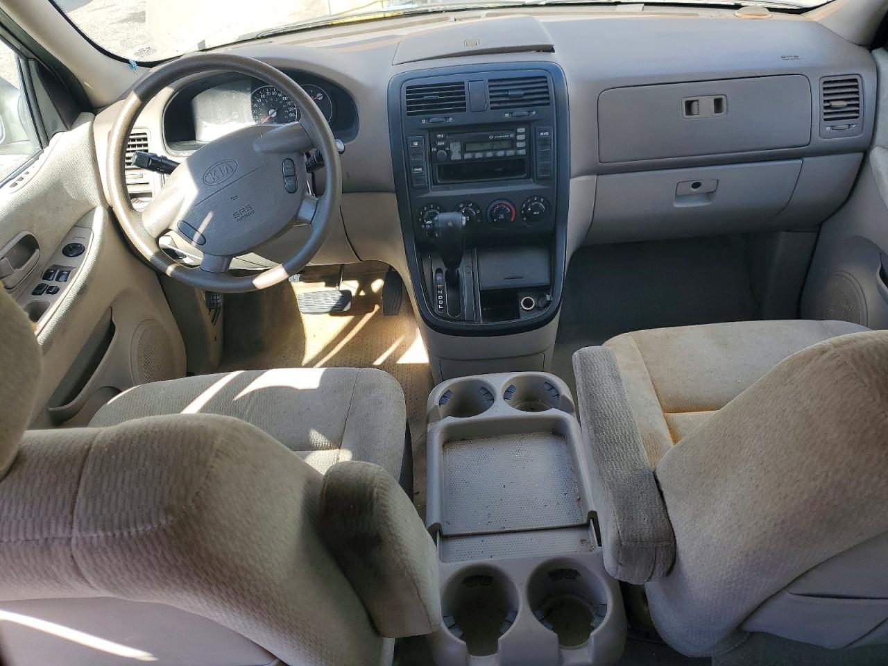 2004 Kia SEDONA VIN KNDUP131946582223 photo 8