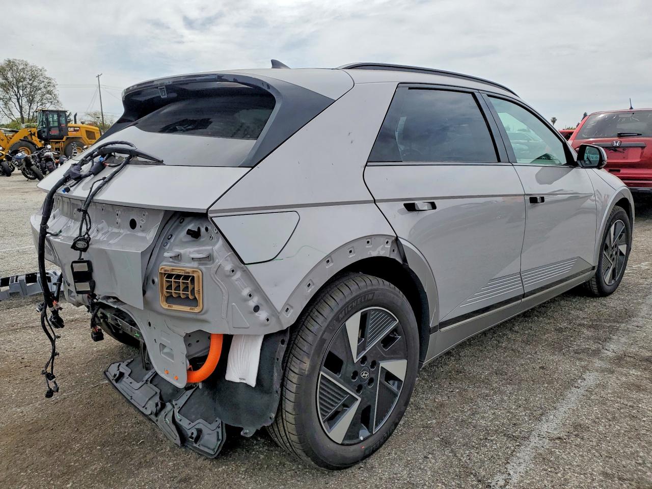 2025 Hyundai Ioniq VIN 7YAKR4DAXSY008628 photo 3