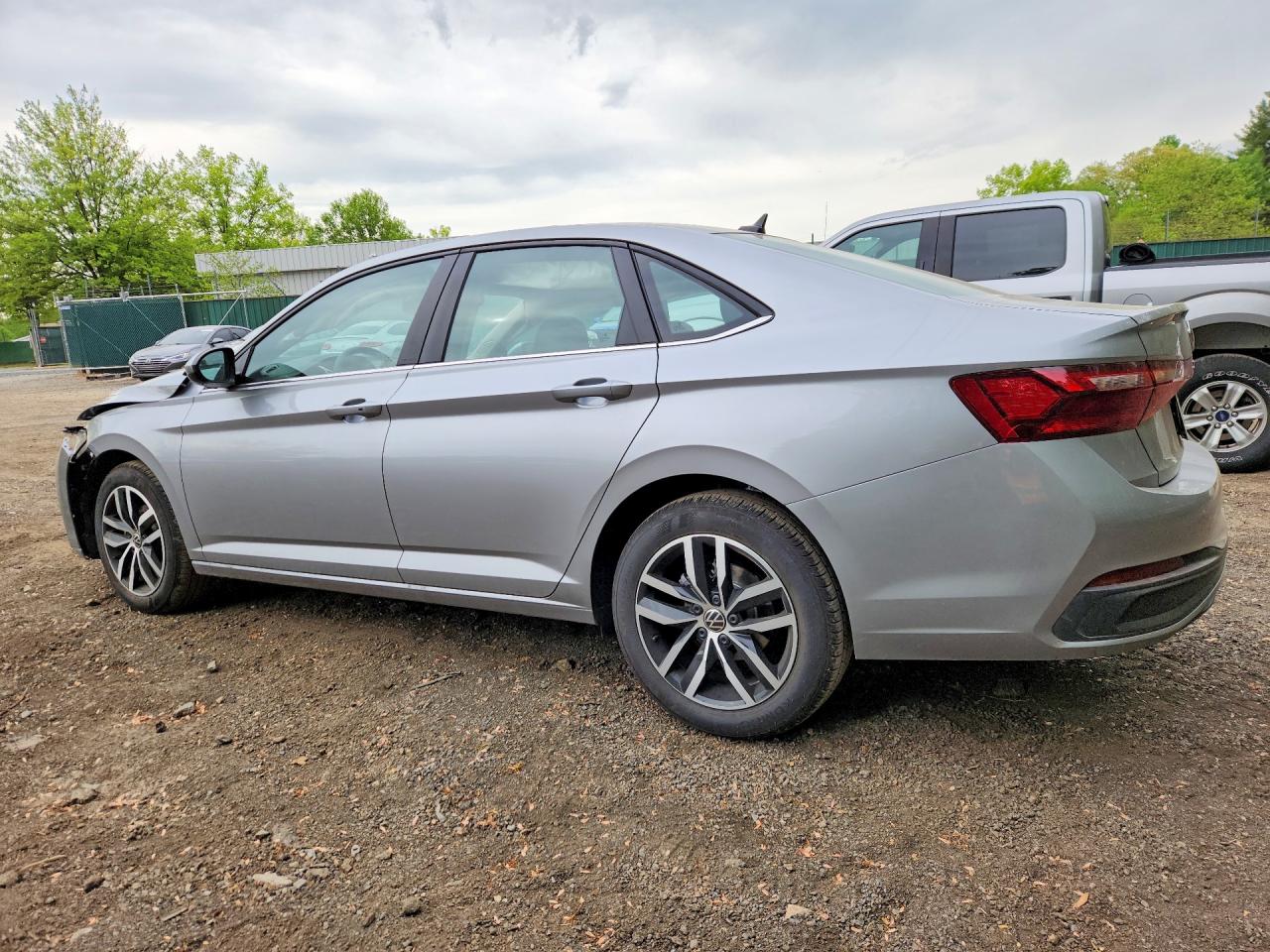 2026 Volkswagen Jetta VIN 3VW7W7BU8TM050052 photo 2