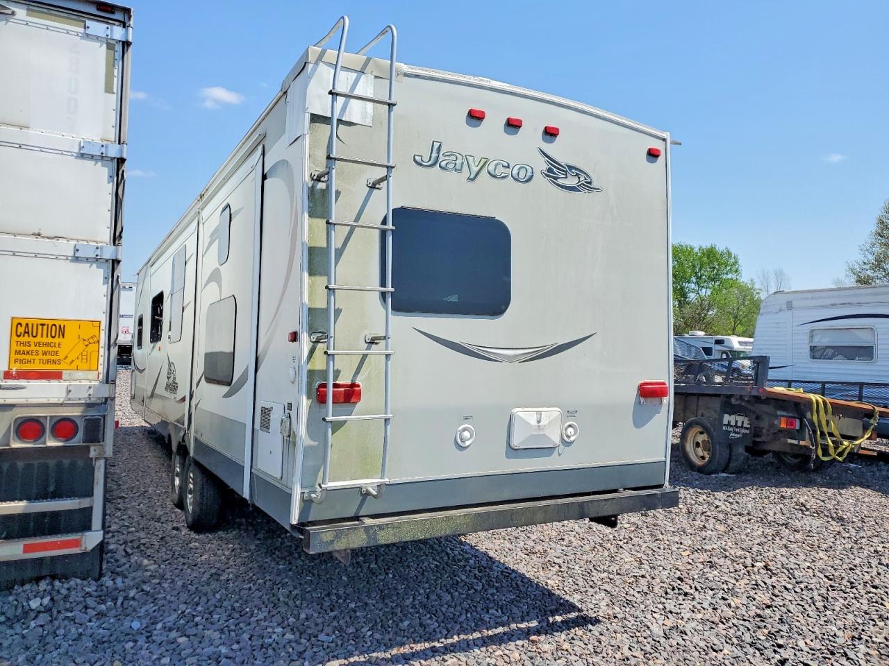 2015 JAYCO All models VIN 1UJBJ0BT7F1TY0101 photo 3