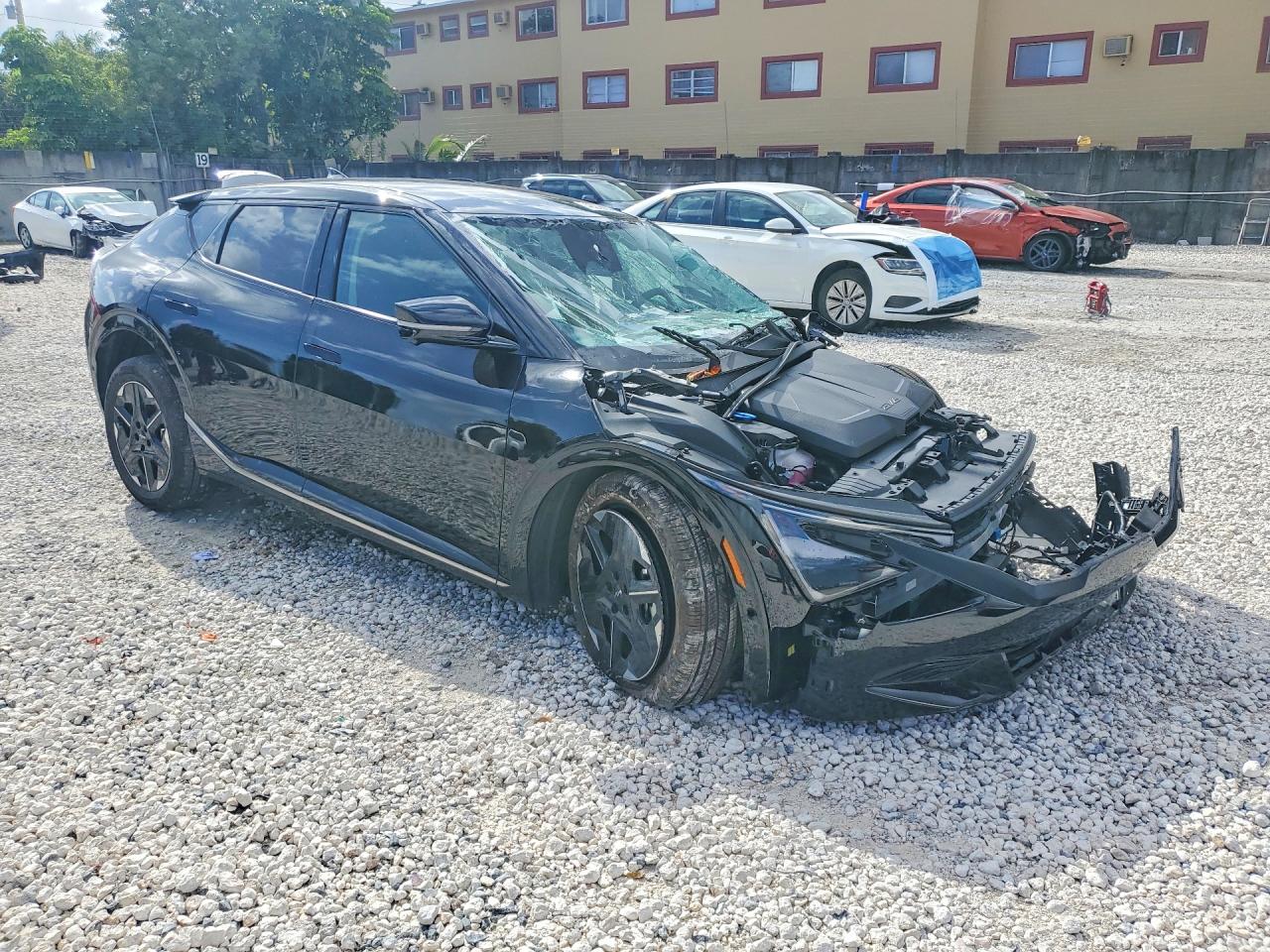 2025 Kia All other VIN 5XYC34JA3SG003152 photo 4