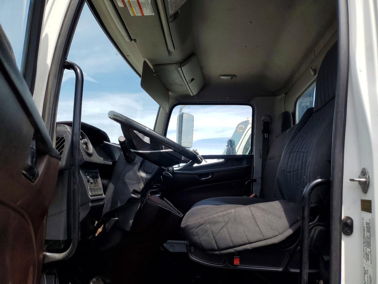 2023 HINO All other VIN 5PVNJ7AN6P5T50641 photo 7