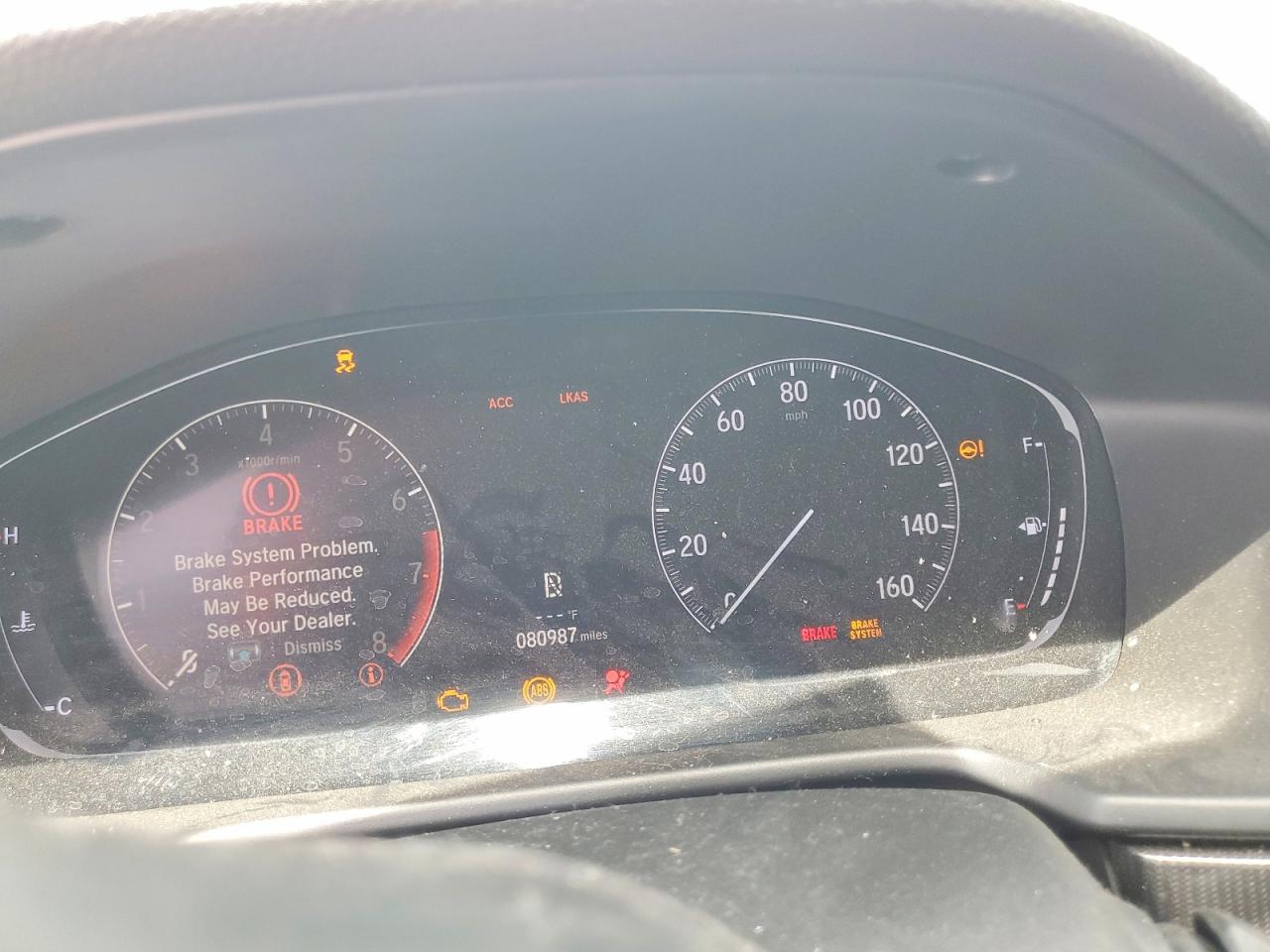 2018 Honda Accord VIN 1HGCV1F31JA147883 photo 9