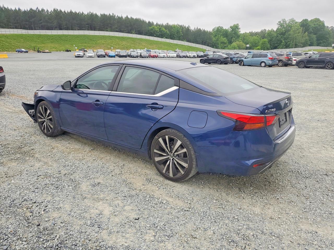 2021 Nissan Altima VIN 1N4BL4CV8MN380489 photo 2